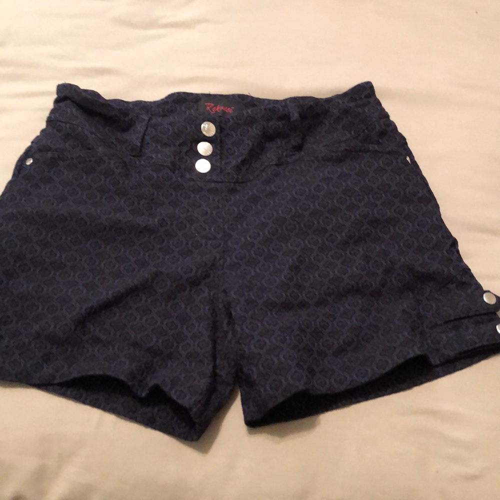 Shorts never worn but no tag